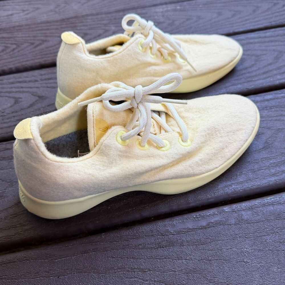 Allbirds Wool Runners Women’s Yellow Knit Lightweight Breathable Sneakers Size 8
